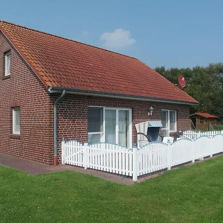Apartment Muschel 2 Mit Gemeinschaftlichen Garten, Bensersiel *